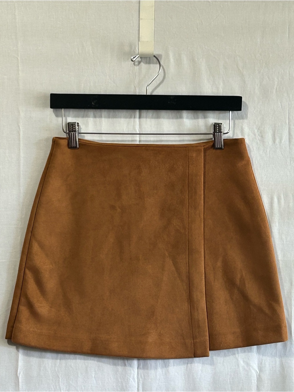 Gianni Bini - Faux Suede Mini Skirt in Camel Brown